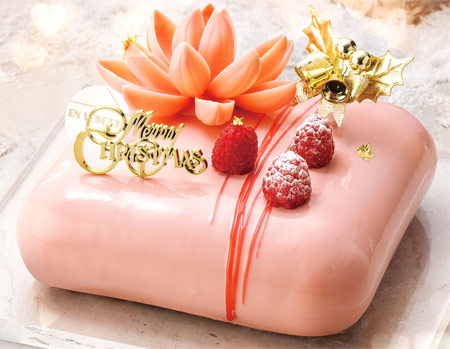 2018クリスマスケーキ トレンドケーキ　ピンク